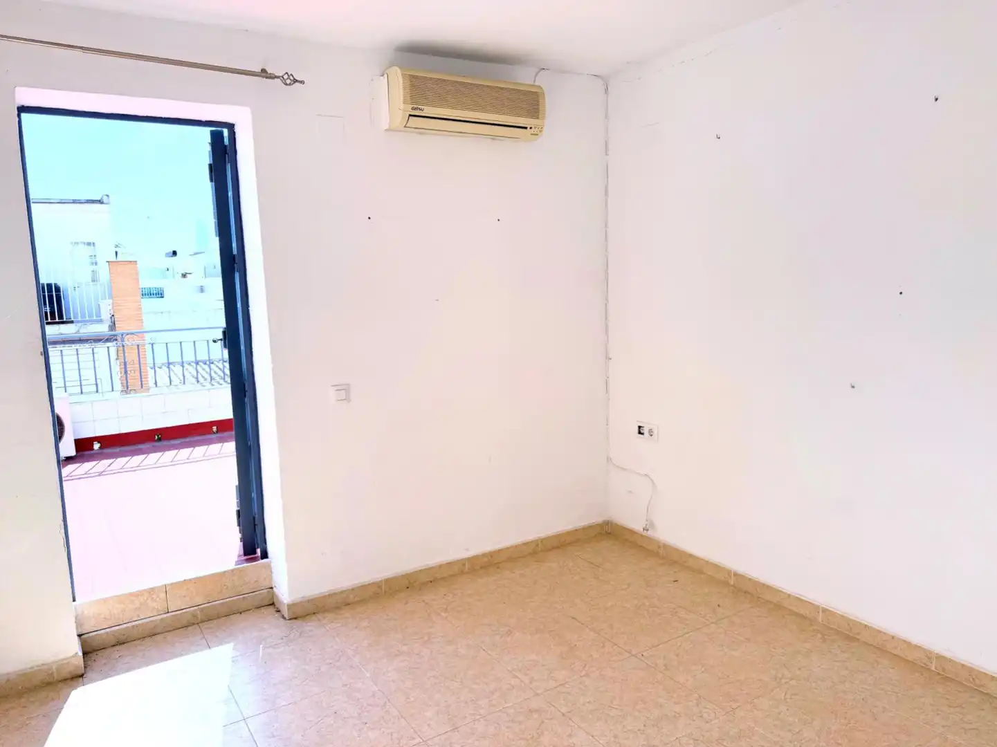 Casa a schiera con terrazza in vendita a Calle CORONIL, imagen 36