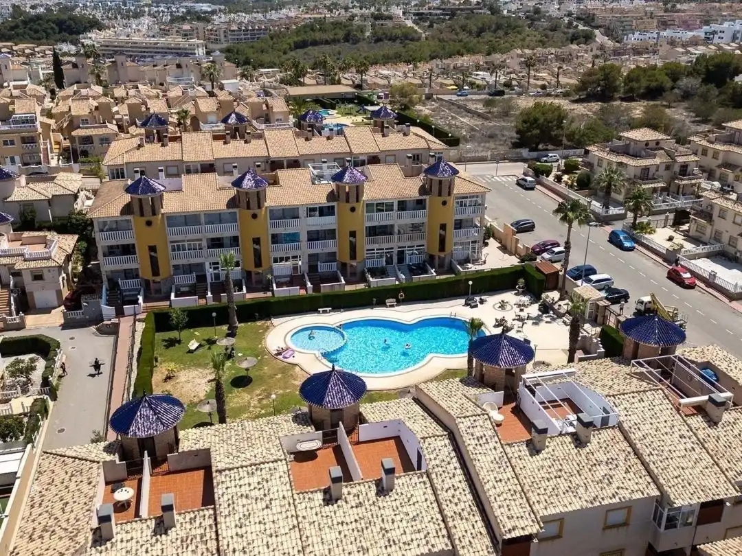 Villa mit Pool zur Miete in Columbtretes 111, imagen 8
