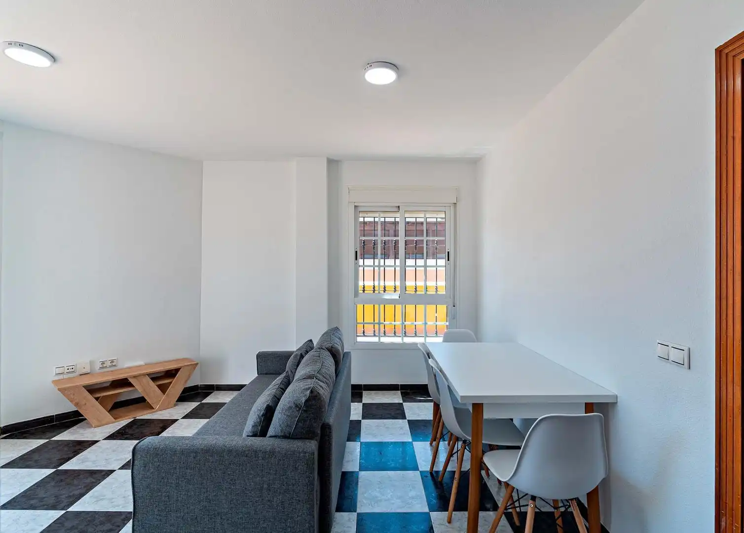 Sala de estar de Ático en venta en El Ejido con Aire acondicionado, Terraza y Amueblado