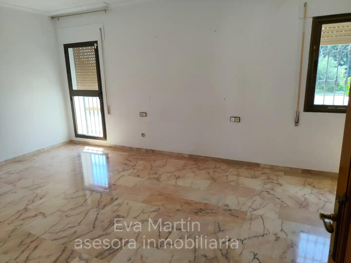 Casa o chalet de alquiler en Montequinto con Aire acondicionado, Calefacción y Jardín privado