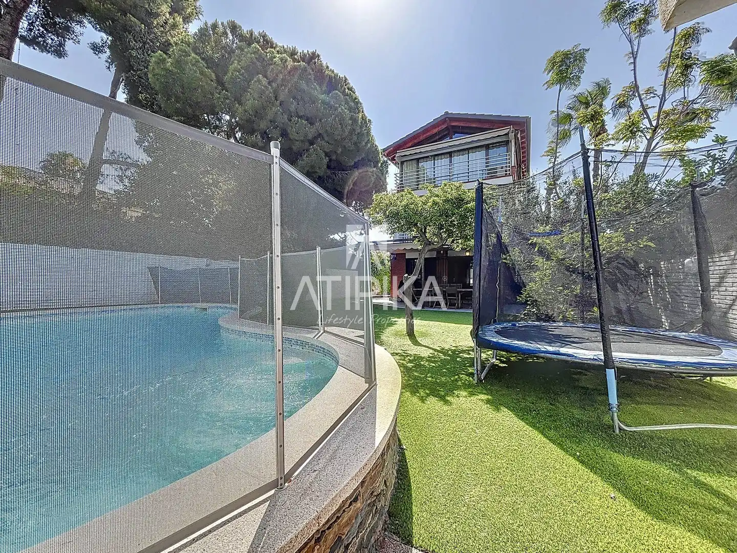 Piscina de Casa o xalet en venda en Castelldefels amb Aire condicionat, Calefacció i Parquet