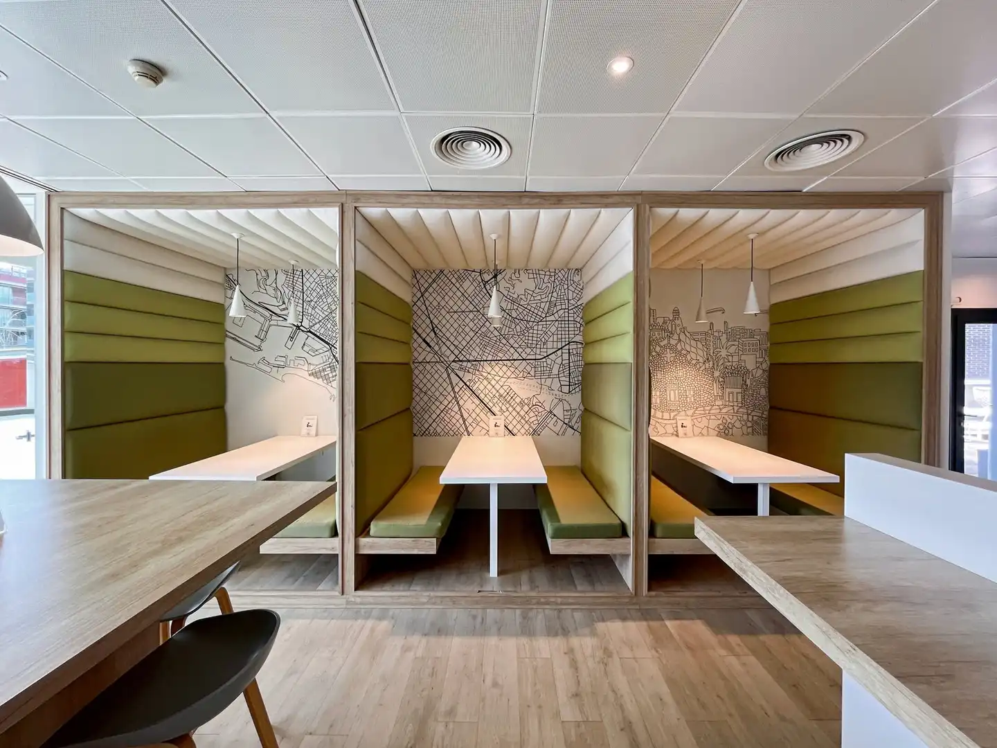 Büro zur Miete in Barcelona mit Klimaanlage, Heizung und Möbliert