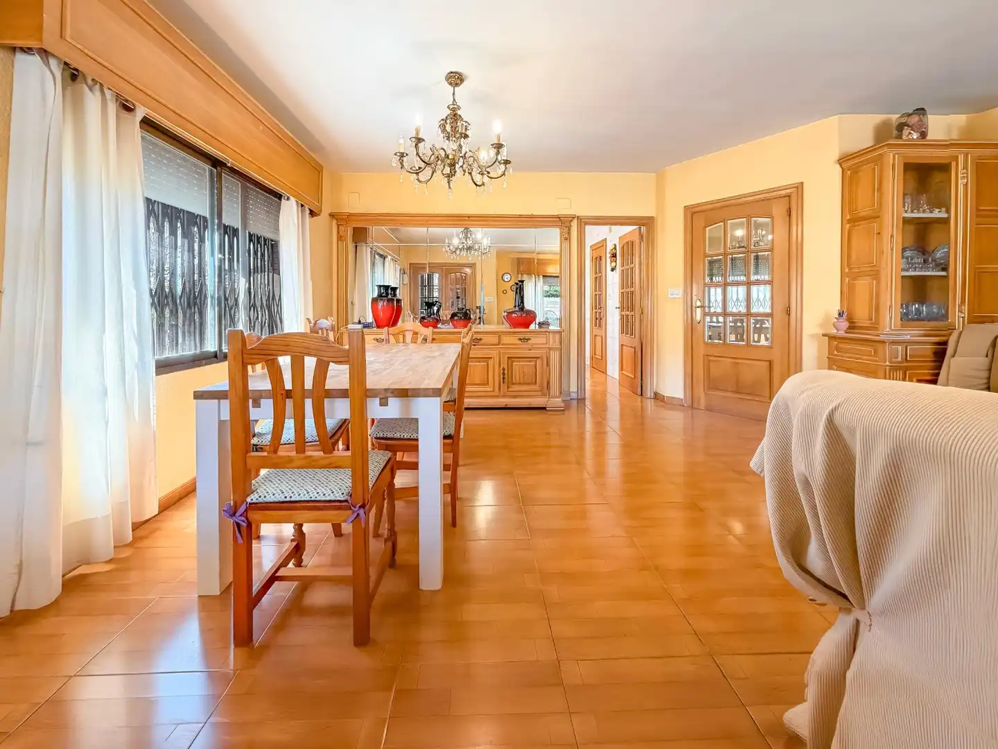 Menjador de Casa o xalet en venda en L'Eliana amb Aire condicionat, Jardí privat i Terrassa