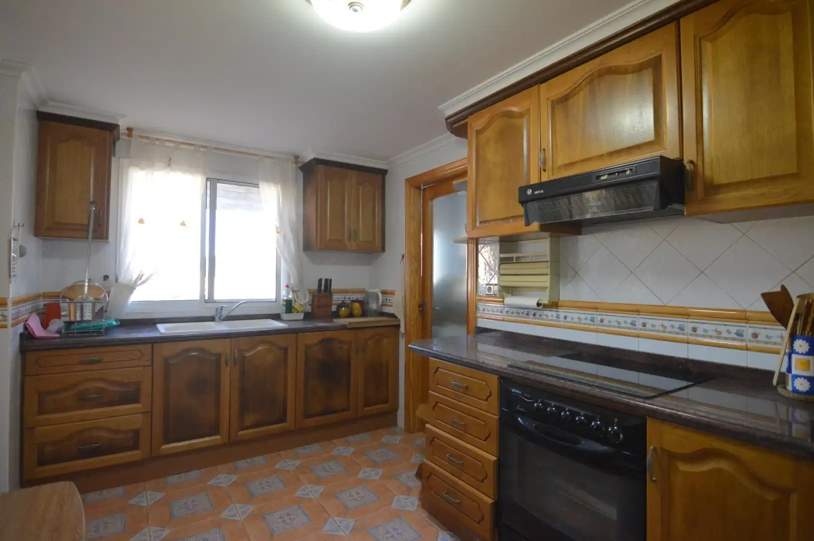Cocina de Casa adosada en venta en Cullera con Jardín privado, Terraza y Amueblado