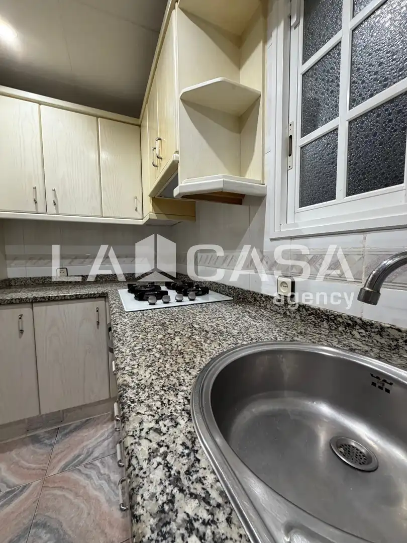 Kitchen of Flat for sale in Santa Coloma de Gramenet  with Balcony