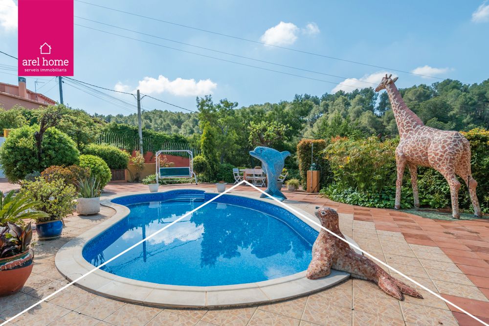 Swimming pool of House or chalet for sale in Cervelló  with Air Conditioner, Private garden and Terrace