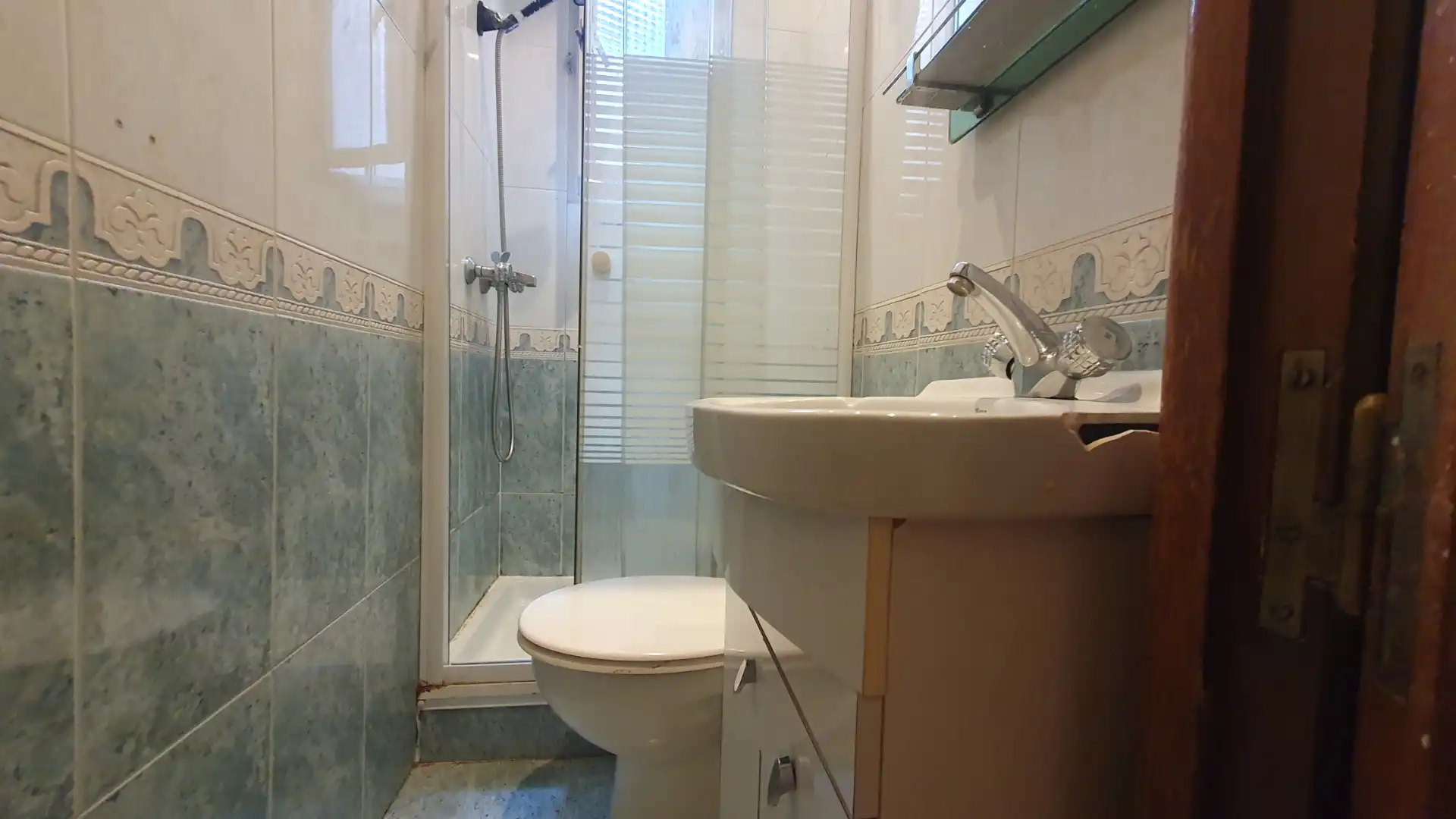 Bany de Pis en venda en Madrid amb Calefacció i Moblat