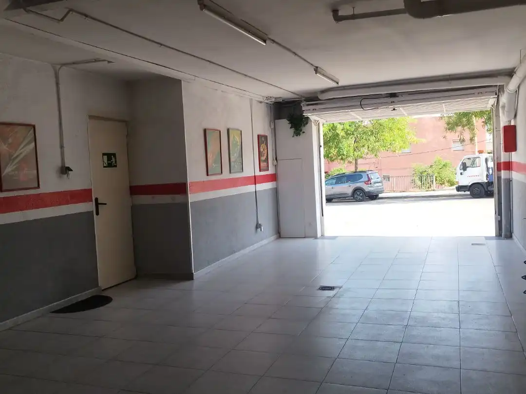 Casa aparellada amb jardí en venda a Pierineus 24, imagen 11