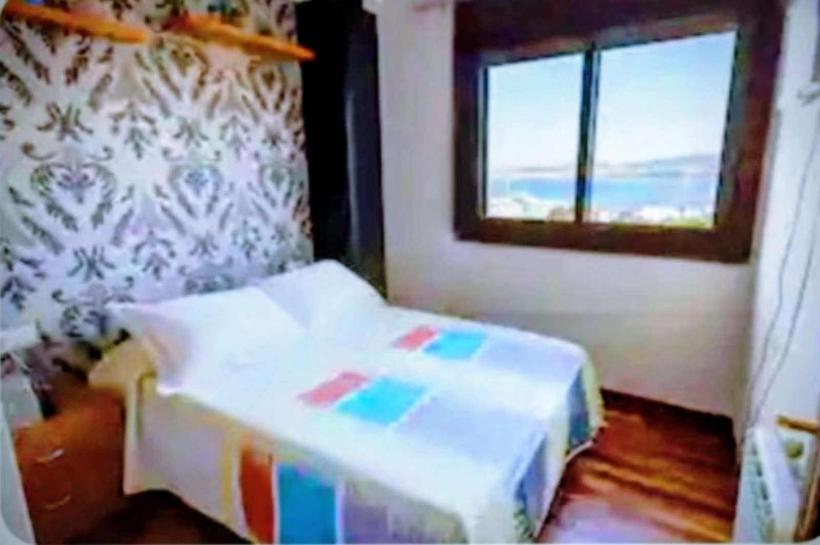 Bedroom of Flat to share in Vigo   with Air Conditioner, Heating and Terrace