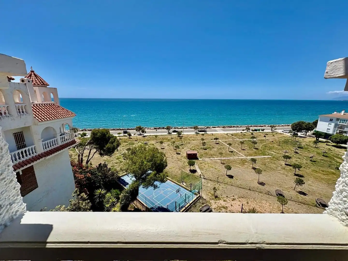 Vista exterior de Casa adosada de lloguer en Vélez-Málaga amb Terrassa, Moblat i Balcó