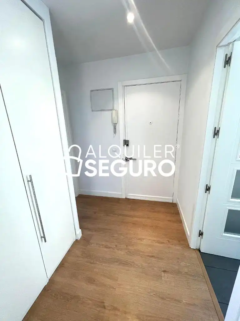 Flat for rent in Madrid  with Heating