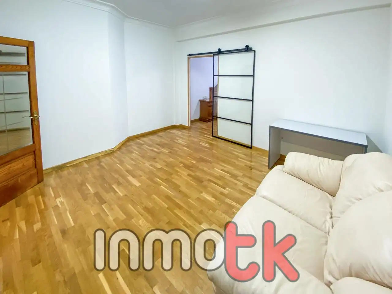 Bedroom of Flat for rent in A Coruña Capital   with Heating, Parquet flooring and Furnished
