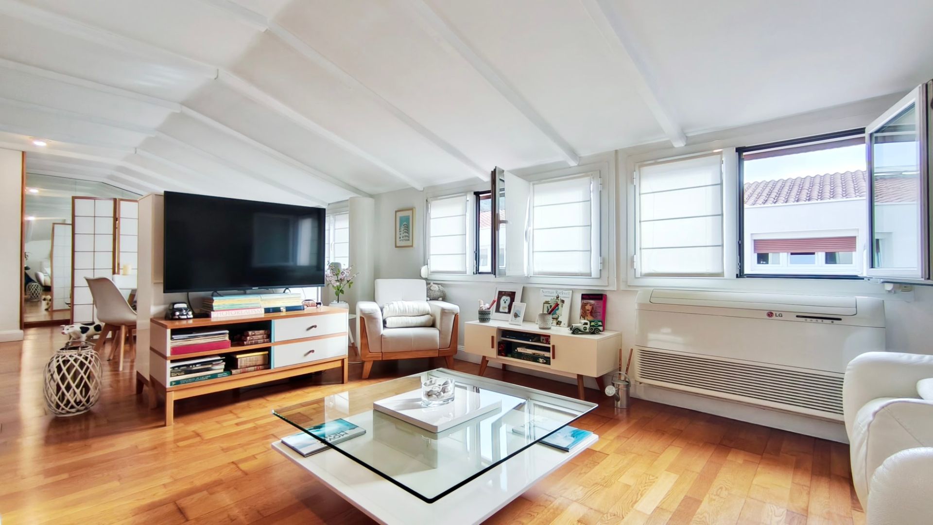 Sala d'estar de Àtic en venda en Donostia - San Sebastián  amb Aire condicionat, Calefacció i Moblat