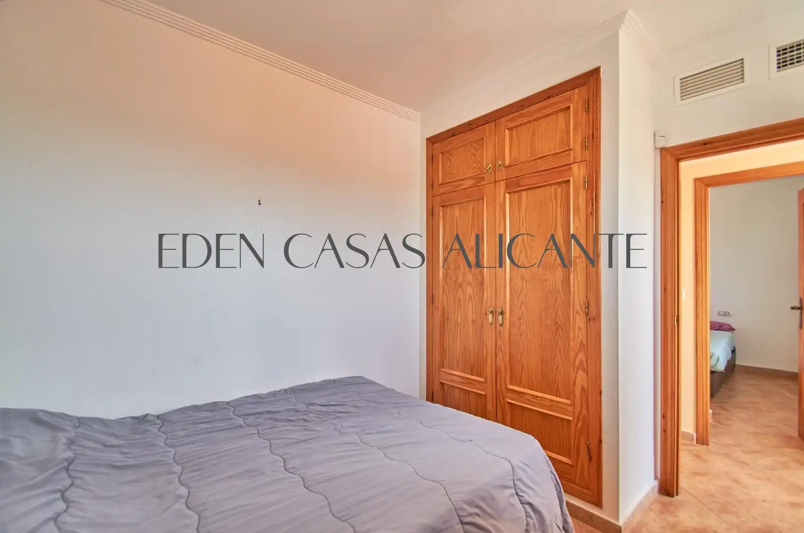Dormitori de Casa o xalet en venda en Mutxamel amb Aire condicionat, Jardí privat i Terrassa
