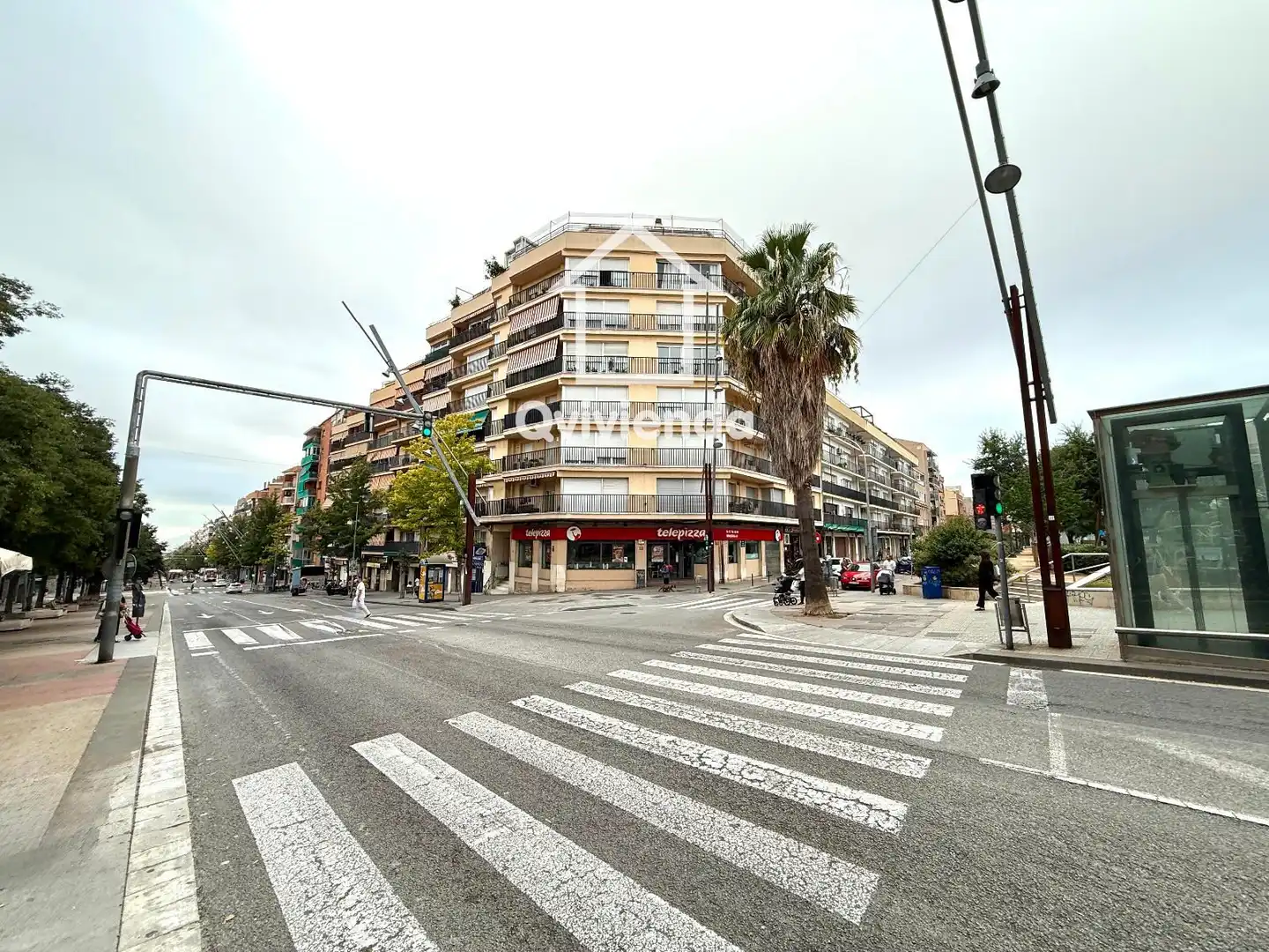 Außenansicht von Garage zum Verkauf in Terrassa