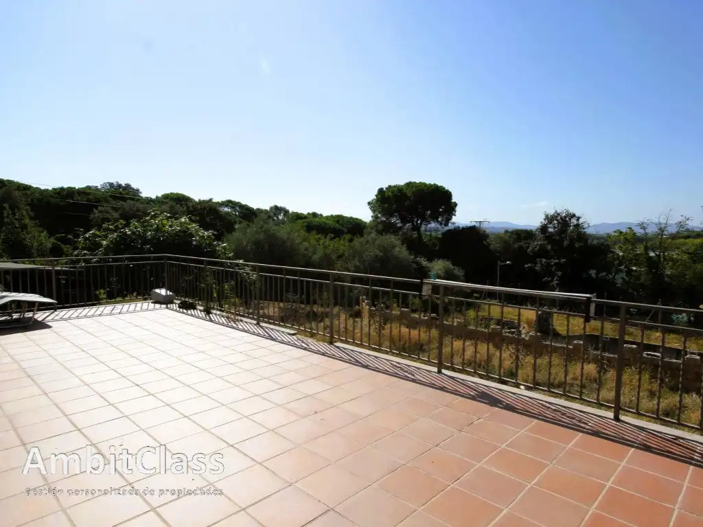 Terraza de Casa o chalet en venta en Bigues i Riells del Fai con Jardín privado, Terraza y Piscina
