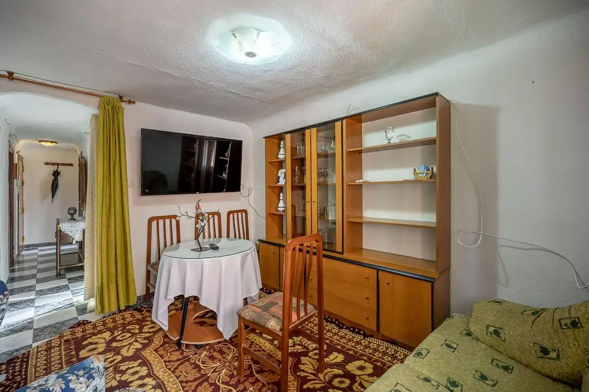 Habitación de Piso en venta en Granada con Balcón