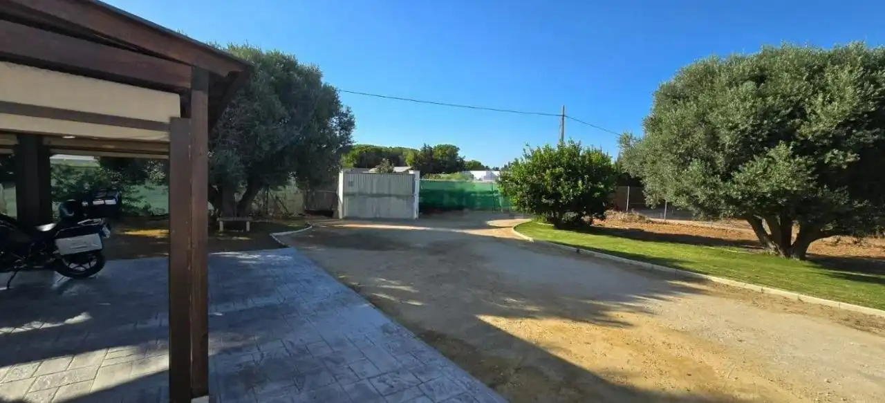 Parking of Country homes for sale in Chiclana de la Frontera  with Private garden, Parquet flooring and Terrace