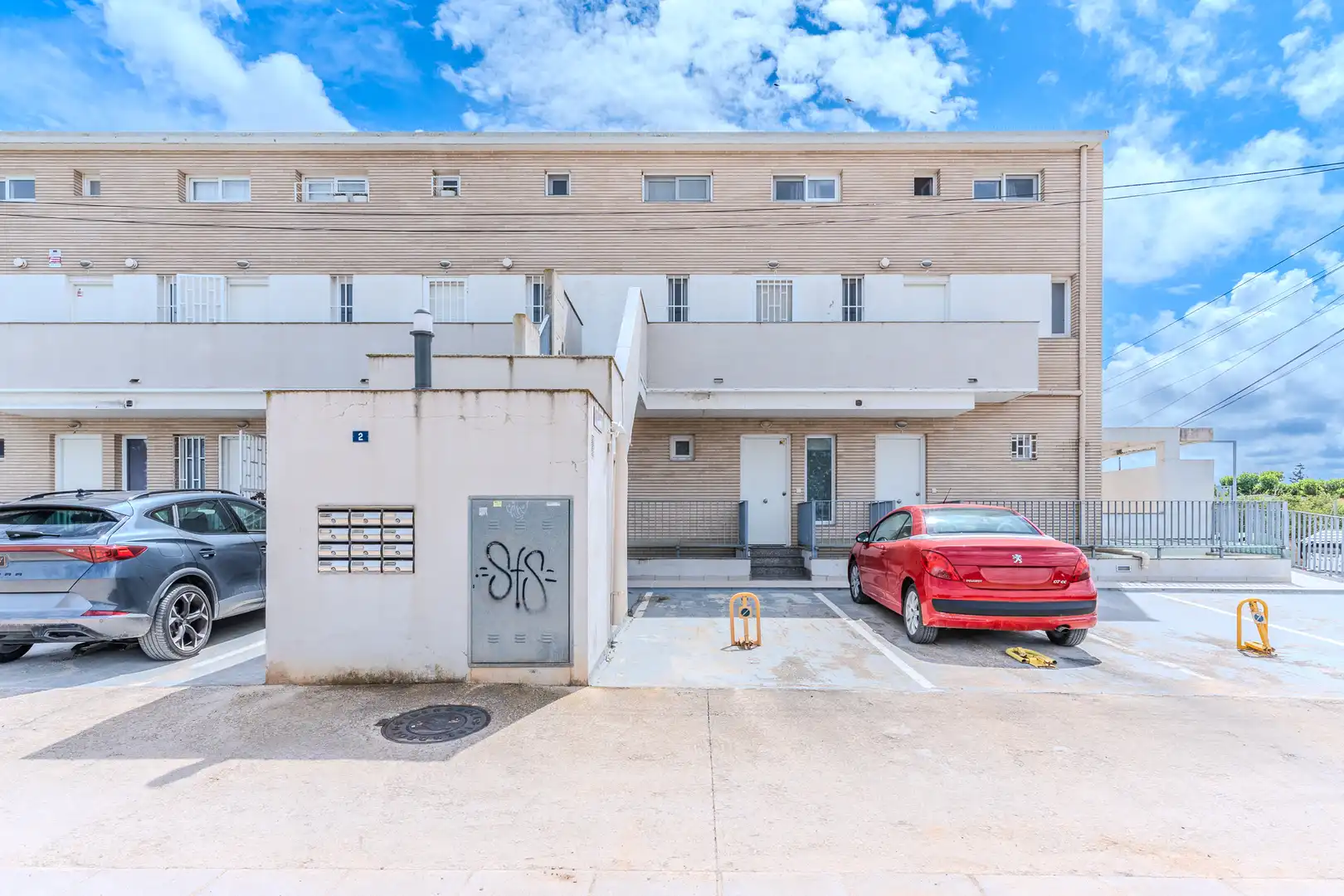 Exterior view of Duplexes for sale in Benicarló  with Air Conditioner, Terrace and Balcony