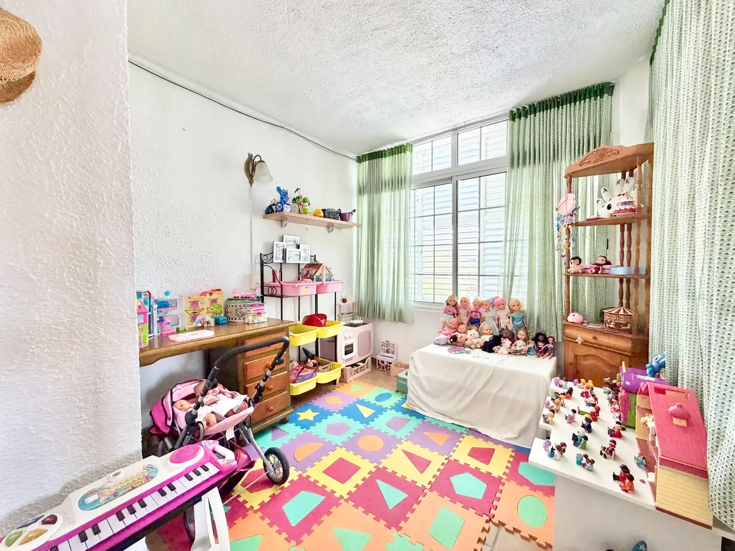 Living room of Houses for sale in Canyelles  with Air Conditioner, Heating and Private garden