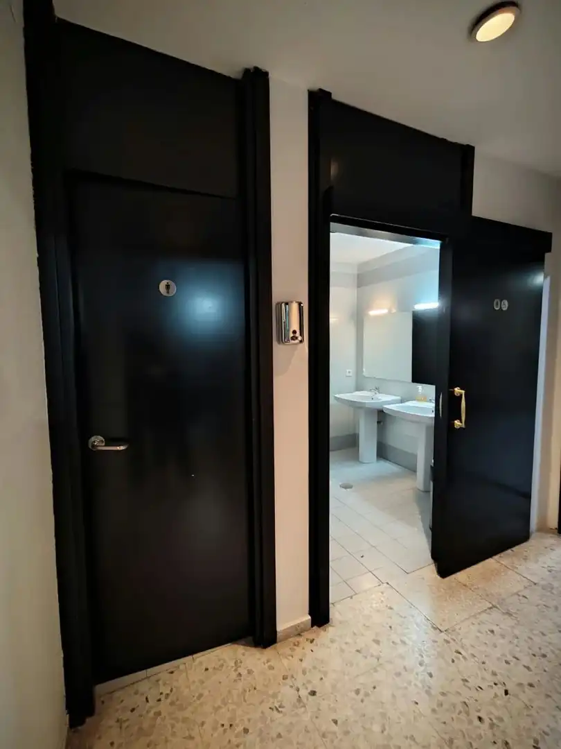 Office space with lift for sale in Casco Antiguo, imagen 5