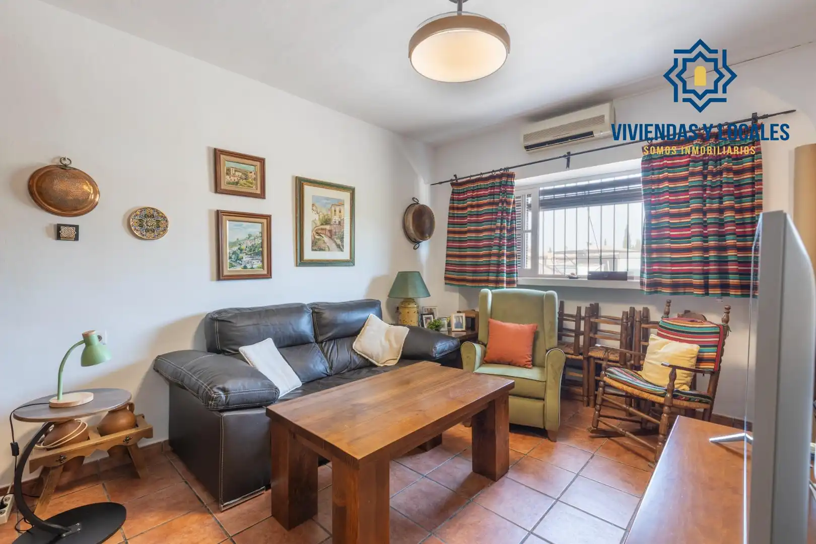 Sala de estar de Casa o chalet en venta en La Zubia con Aire acondicionado, Calefacción y Jardín privado