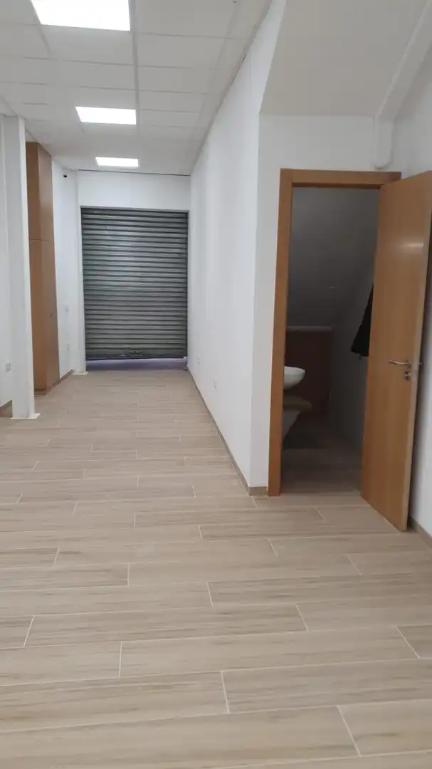 Local comercial de lloguer a Carrer de la Cort, imagen 11