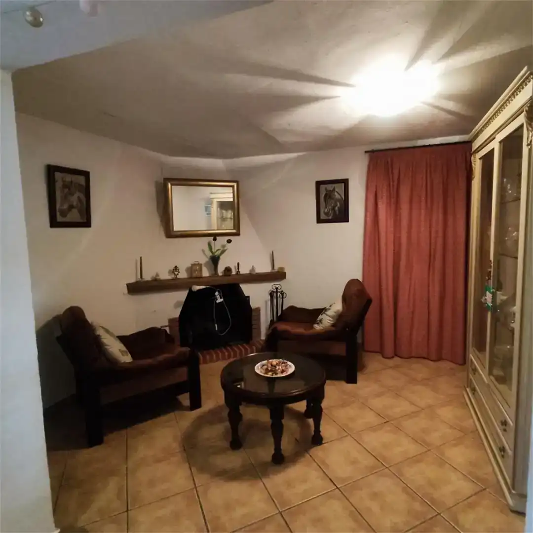 Sala d'estar de Casa adosada en venda en Álora amb Jardí privat, Traster i Piscina