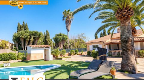 Pura sensación de finca  encantadora finca con piscina, jardín y casa de invitados