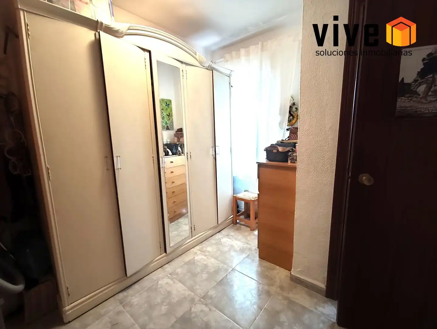 Habitación de Piso en venta en Sevilla con Aire acondicionado, Terraza y Trastero
