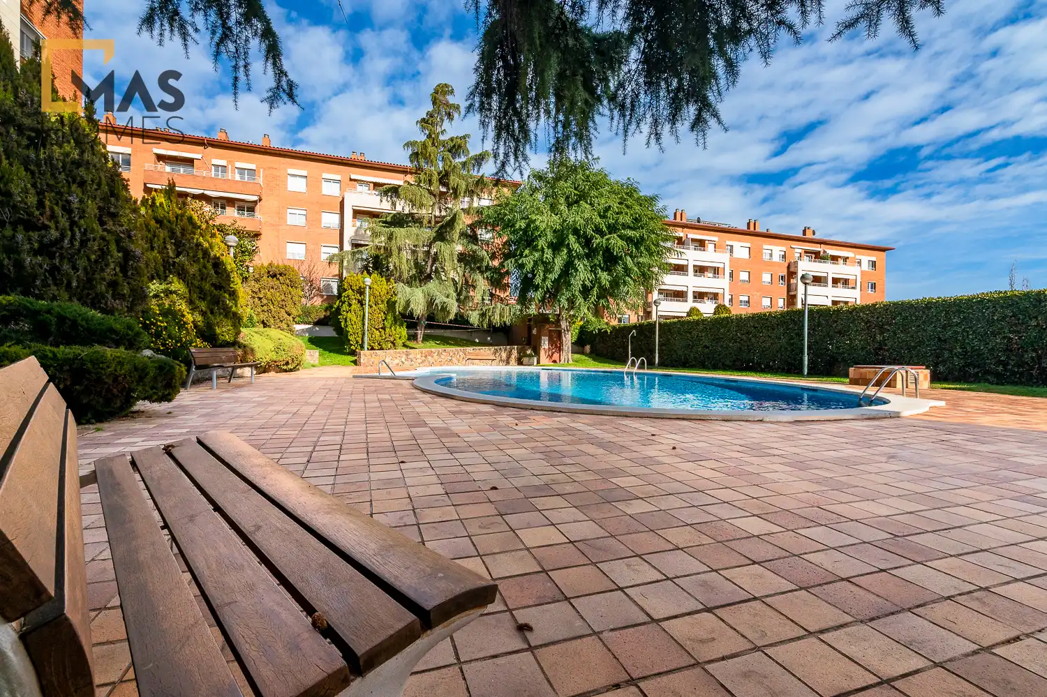 Piscina de Pis en venda en Sant Cugat del Vallès amb Aire condicionat, Calefacció i Parquet