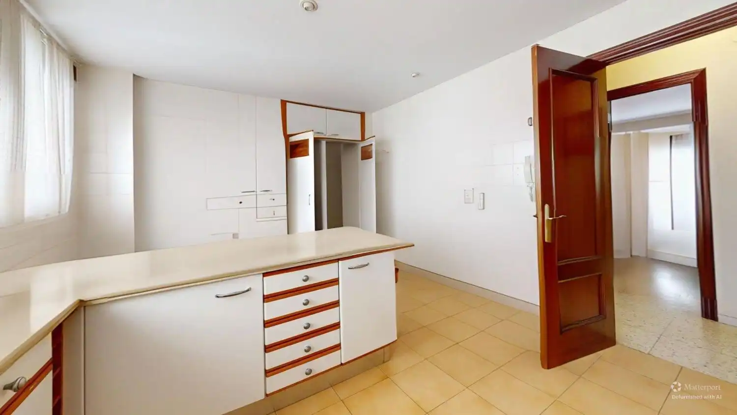 Cuina de Pis en venda en Sevilla amb Terrassa
