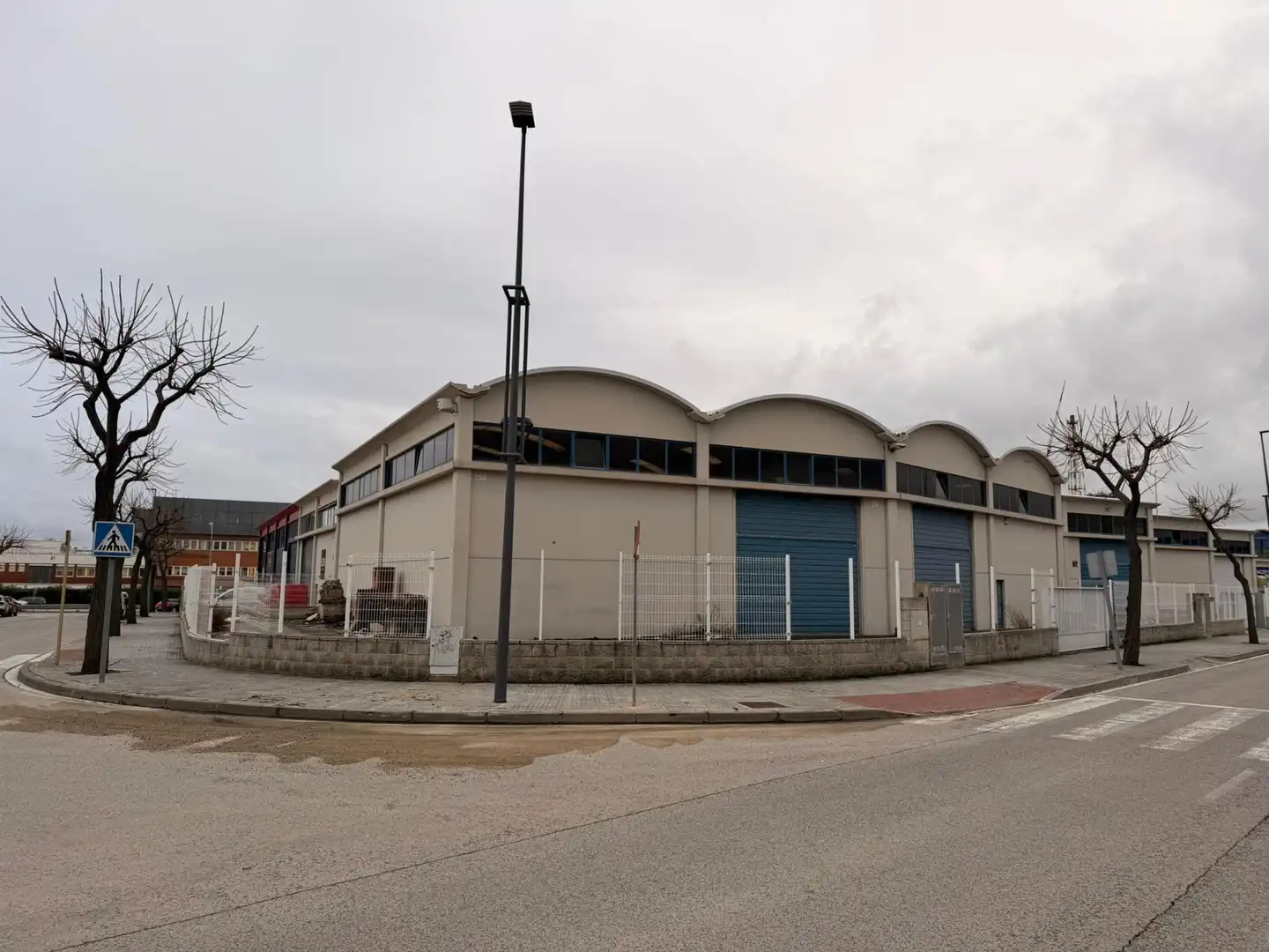 Vista exterior de Nave industrial de alquiler en La Canonja