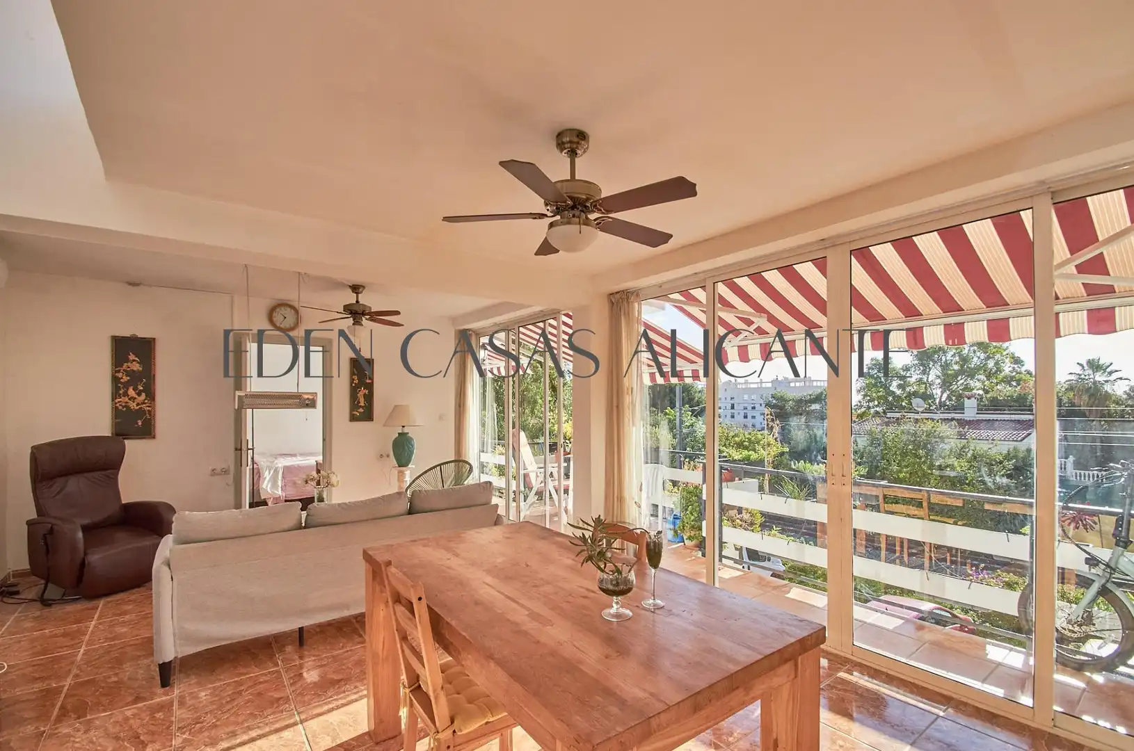 Comedor de Piso en venta en El Campello con Aire acondicionado, Jardín privado y Terraza
