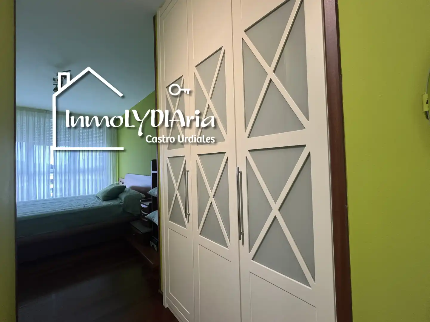 Piso en venta en Castro-Urdiales con Calefacción, Parquet y Terraza
