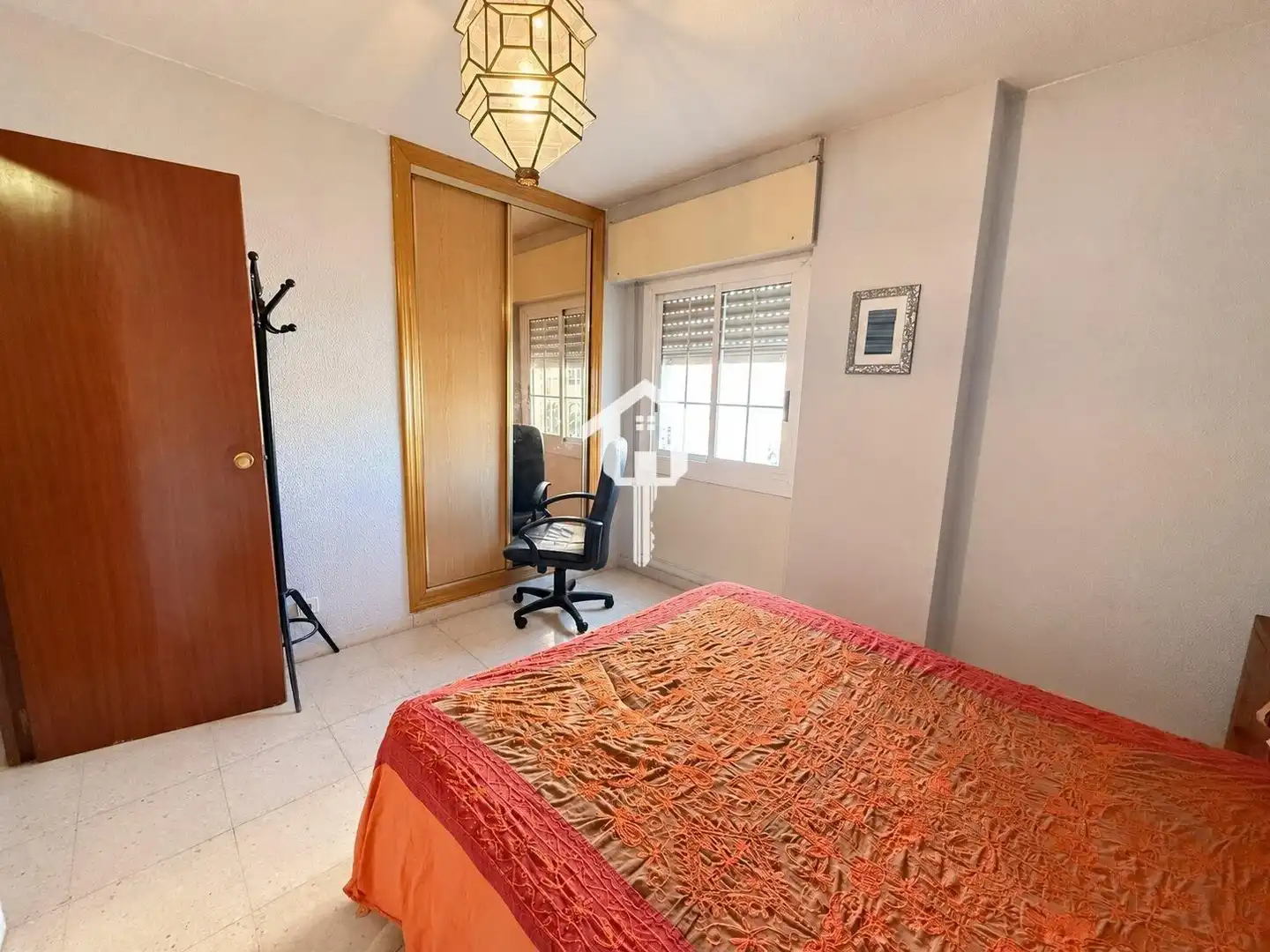 Habitación de Piso en venta en Benalúa - Babel