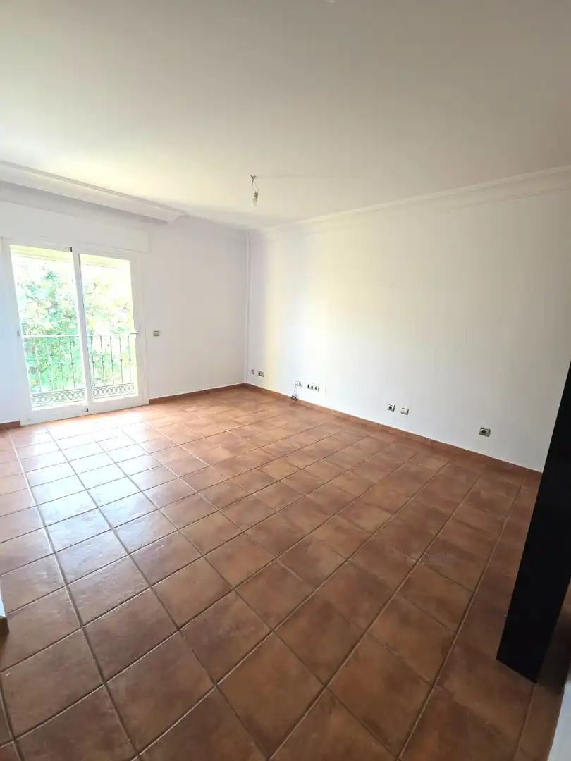 Sala de estar de Dúplex en venta en Marbella con Aire acondicionado, Calefacción y Trastero