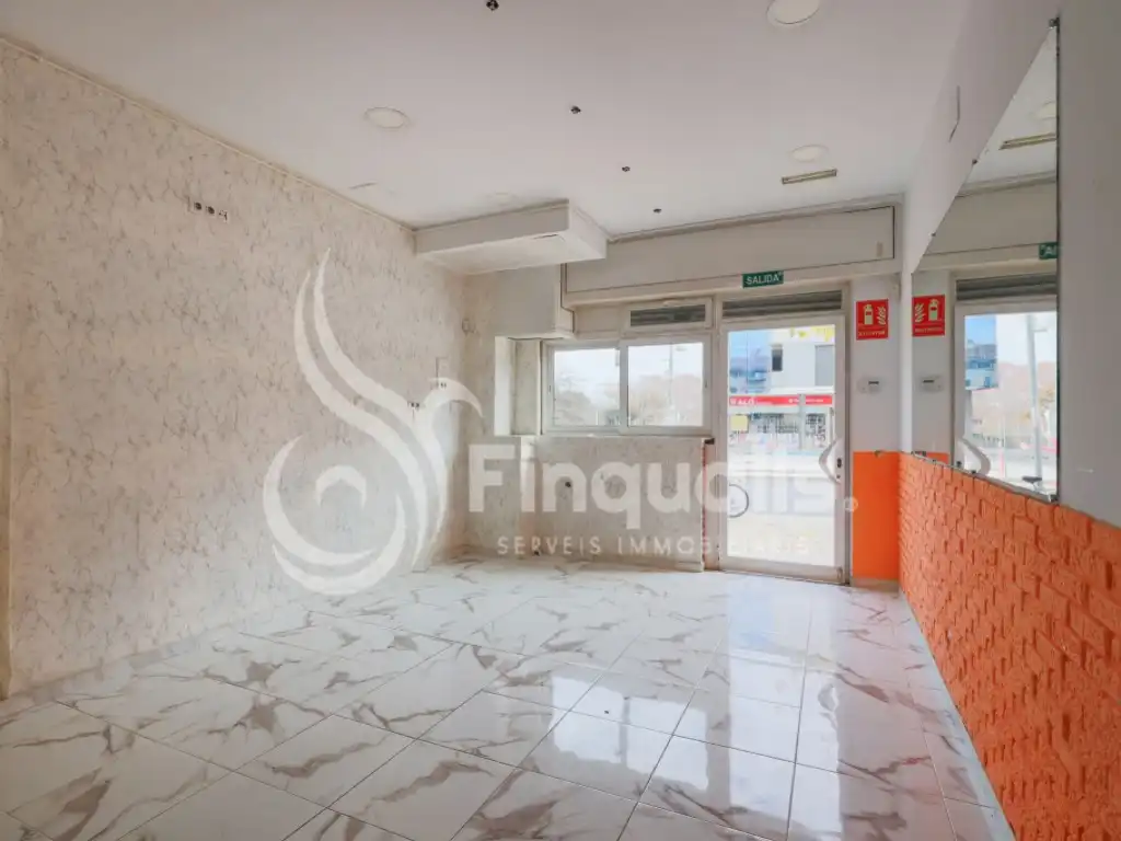 Local comercial en venta en Carretera Barcelona, imagen 2