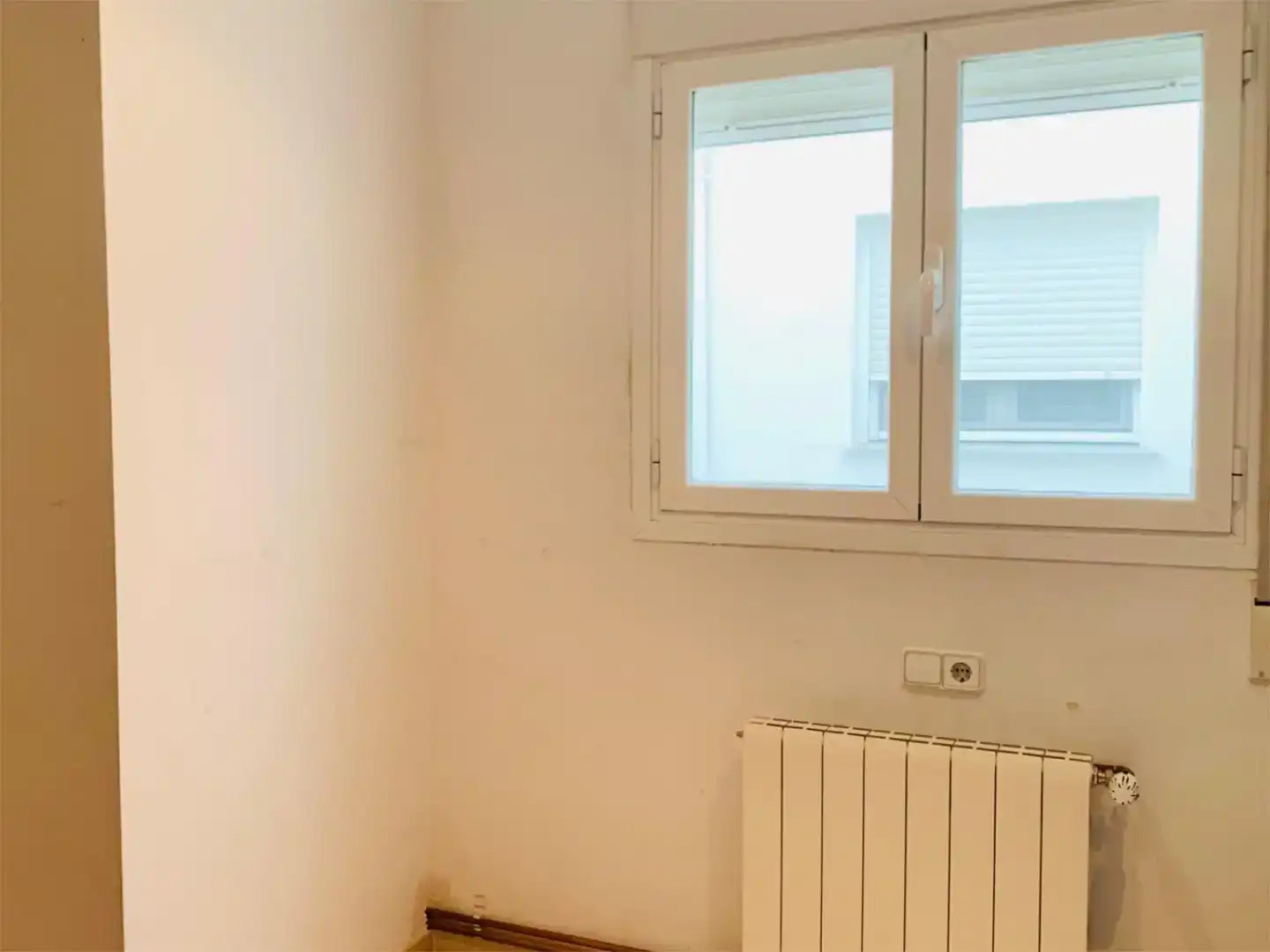 Dormitori de Pis en venda en Requena amb Aire condicionat