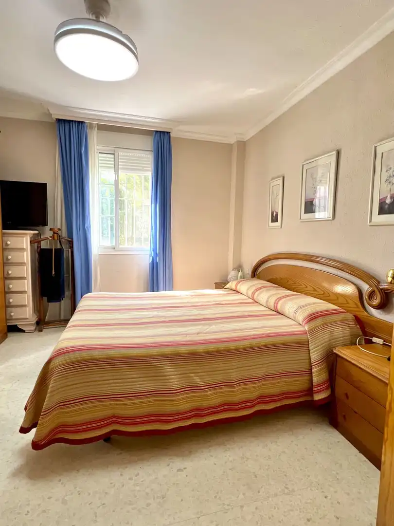 Dormitori de Casa o xalet en venda en Sevilla amb Aire condicionat i Traster