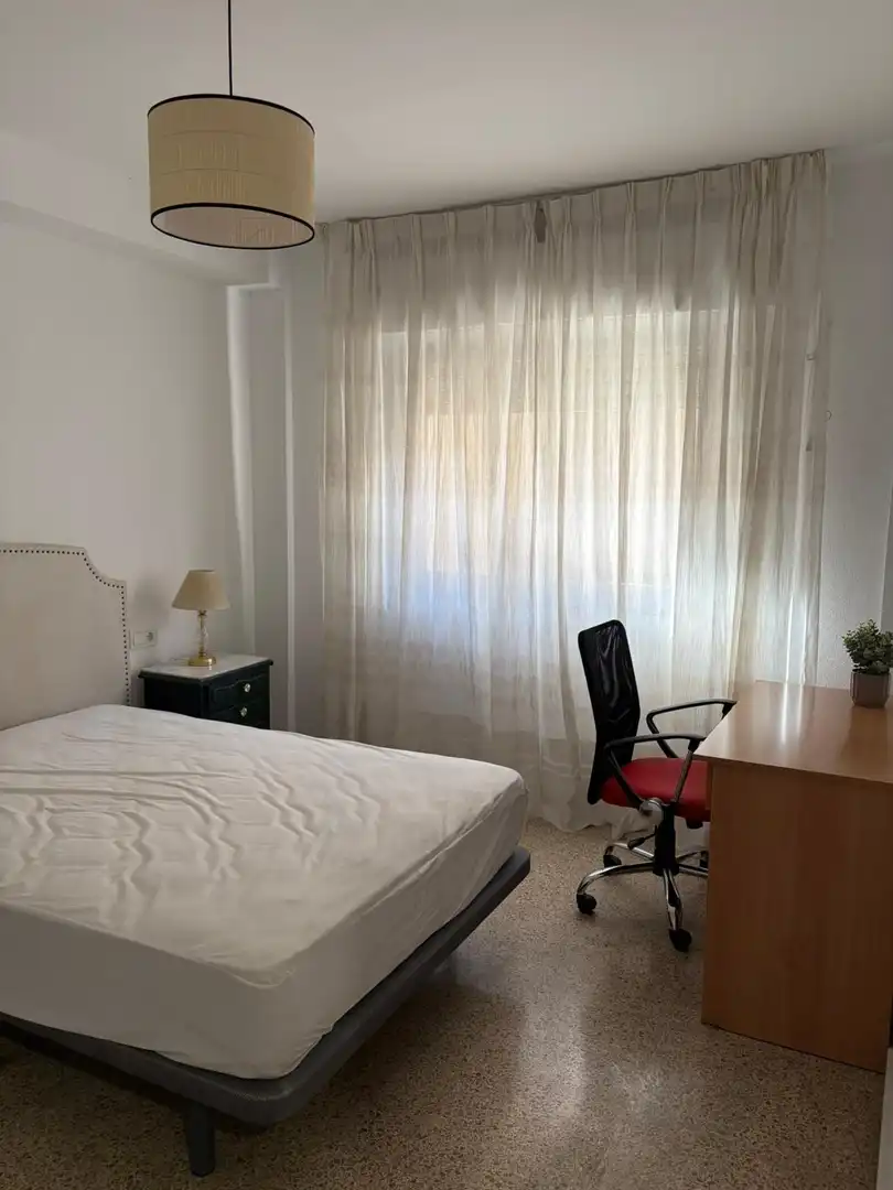 Schlafzimmer von Wohnung zur Miete in Centro
