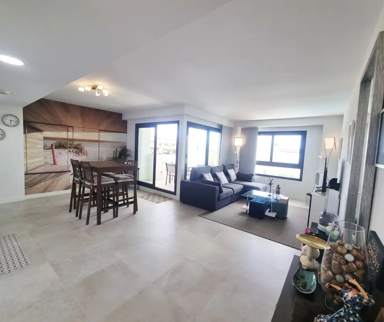 Sala de estar de Piso en venta en Benalmádena con Aire acondicionado, Calefacción y Terraza