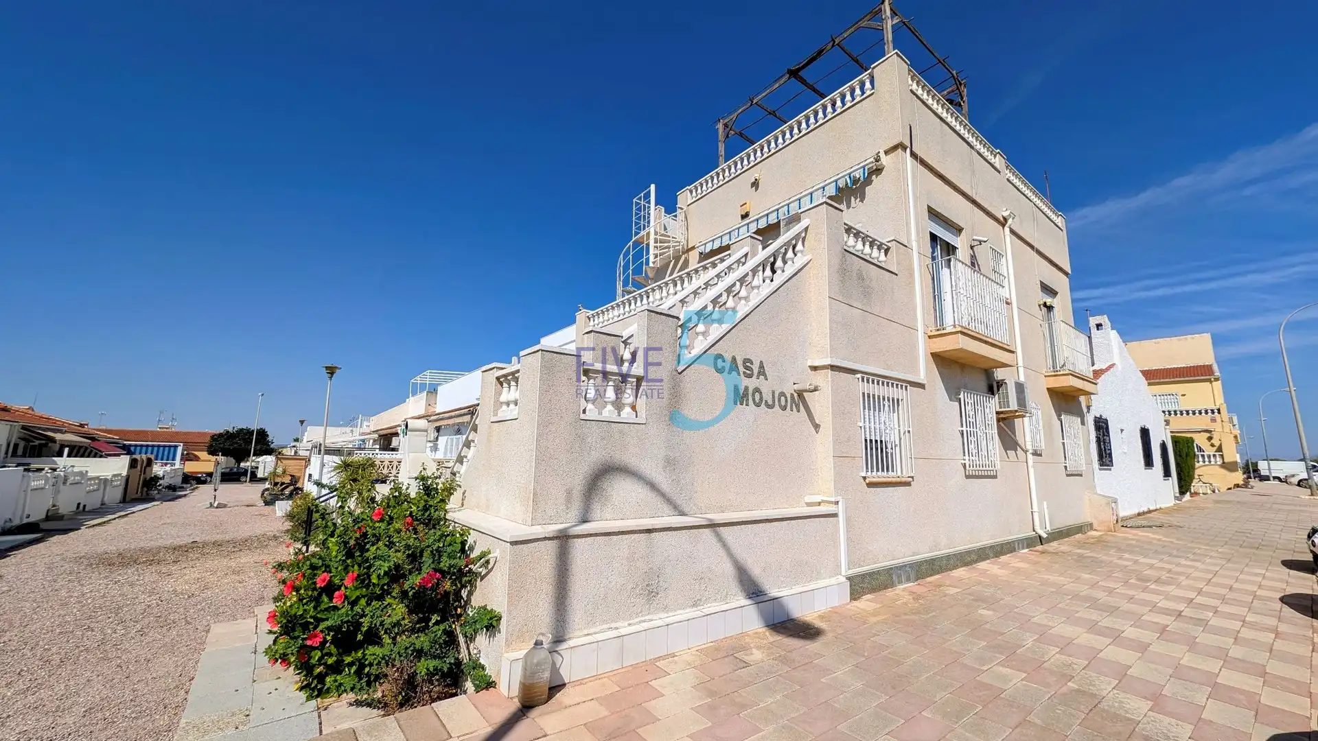 Maison mitoyenne avec terrasse à vendre à Zona Carrefour - Urbanizaciones