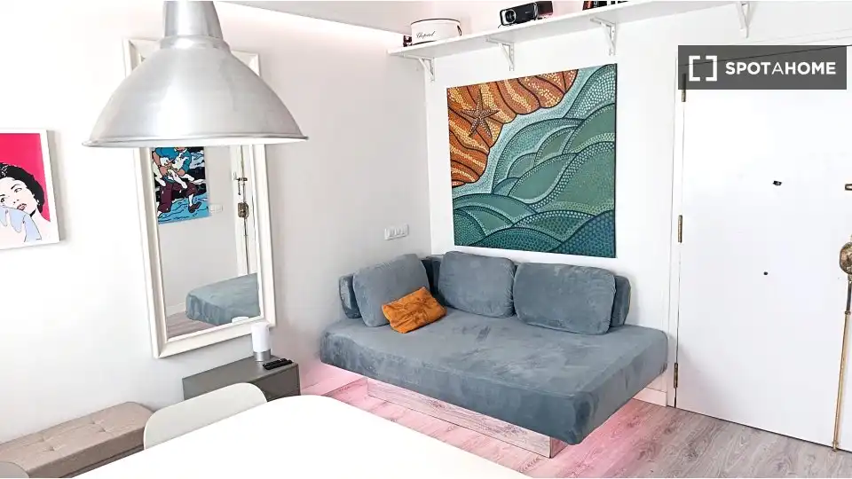 Sala de estar de Piso de alquiler en  Madrid Capital con Aire acondicionado, Calefacción y Amueblado