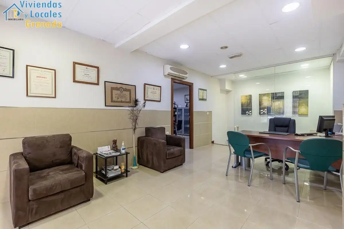 Office for sale in Granada