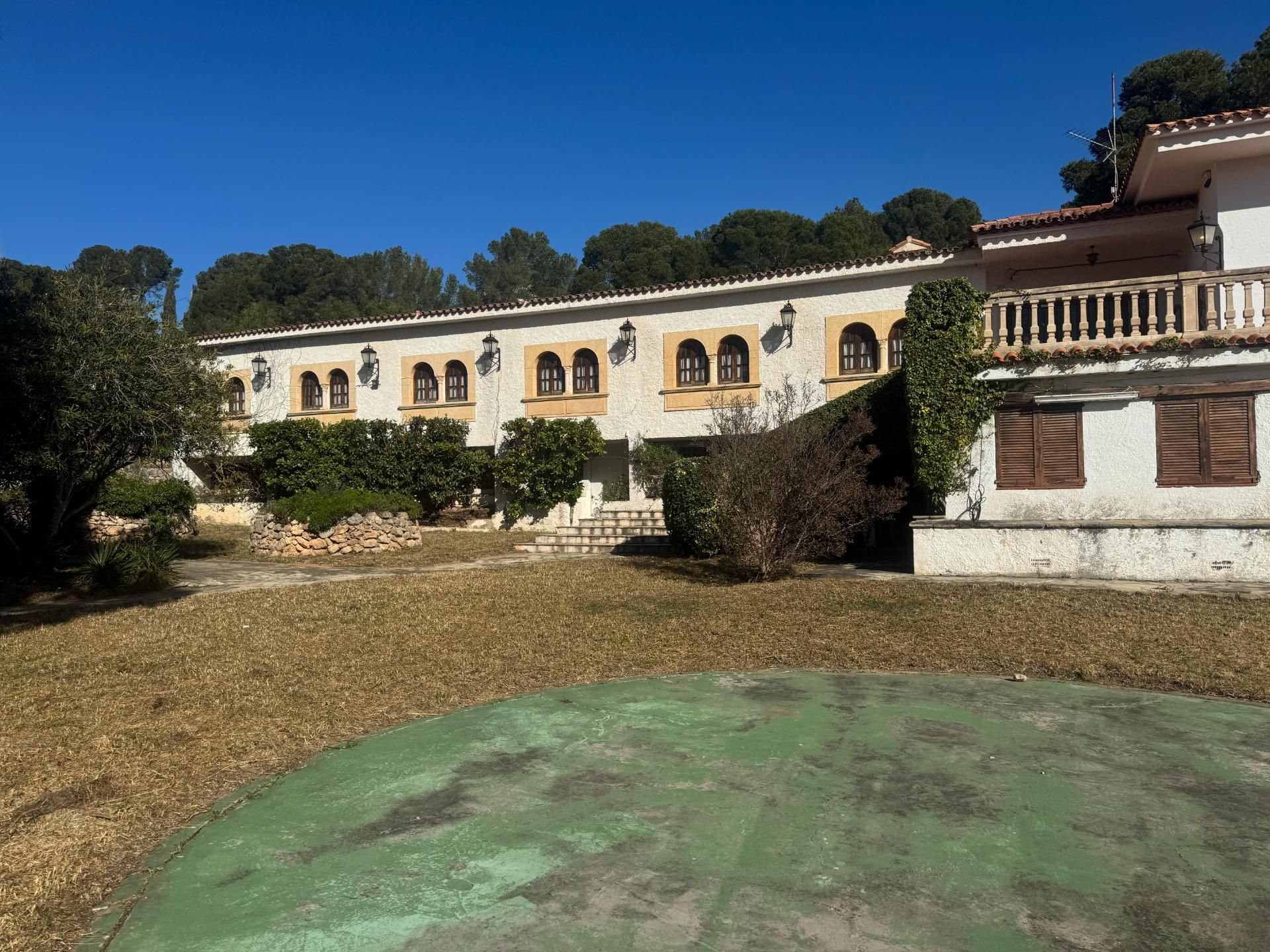Exterior view of Building for sale in Pratdip