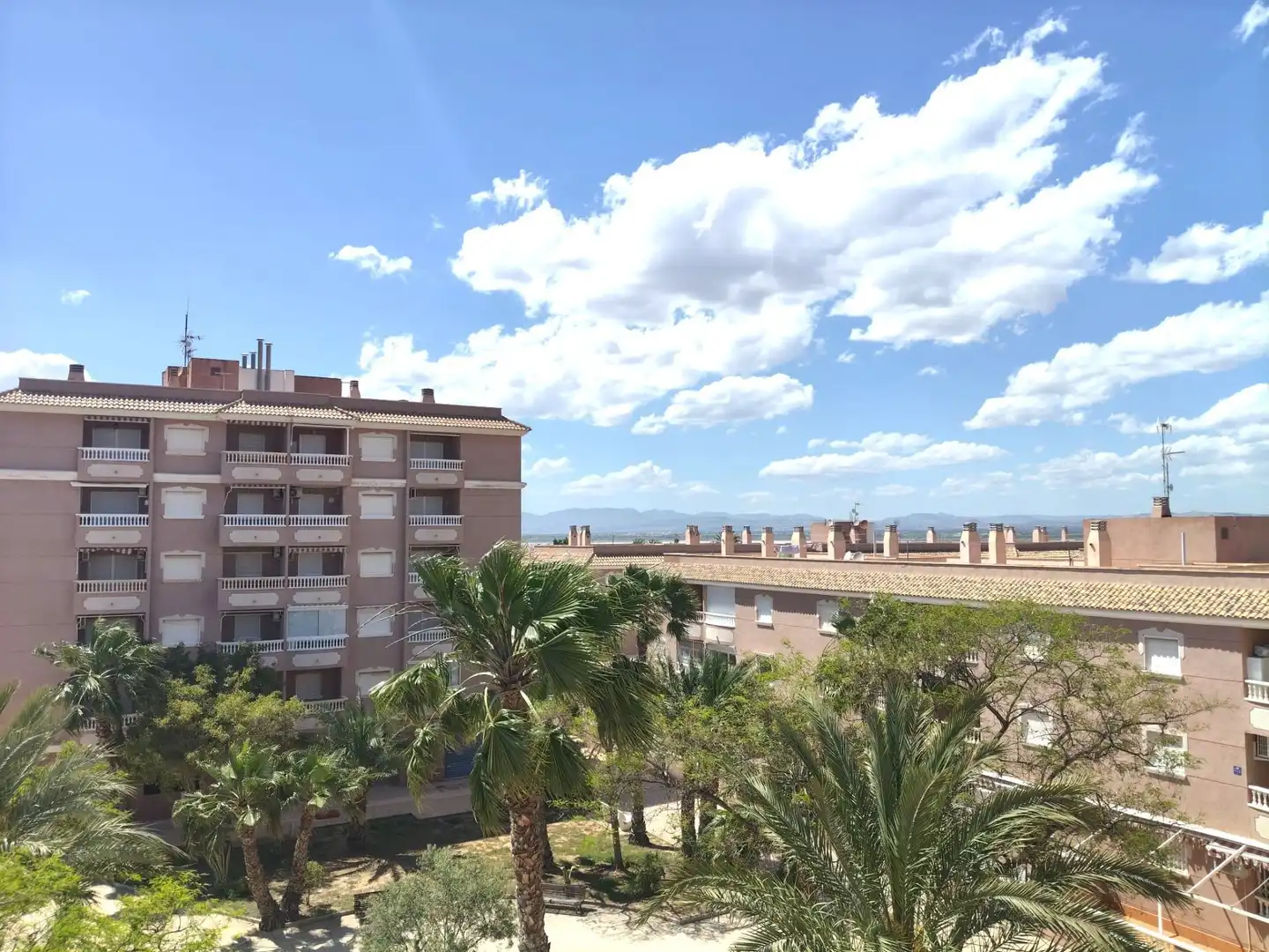 Vista exterior de Apartament de lloguer en Santa Pola amb Aire condicionat, Calefacció i Terrassa