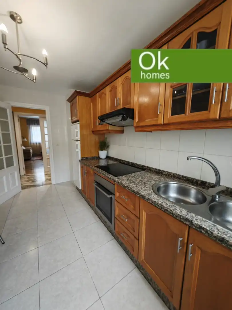 Cocina de Piso en venta en Betanzos con Calefacción, Parquet y Terraza
