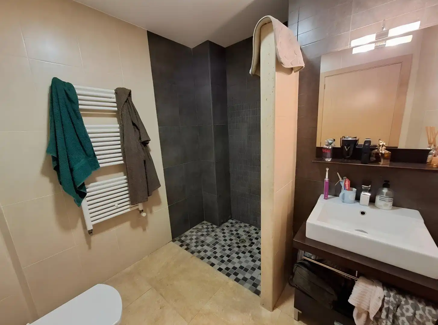 Badezimmer von Dachboden zum Verkauf in Benigànim mit Klimaanlage, Heizung und Terrasse