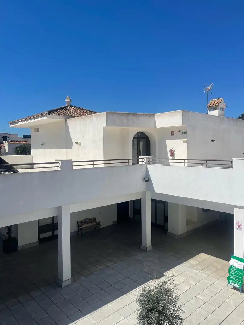Außenansicht von Geschaftsraum zur Miete in Casares mit Terrasse